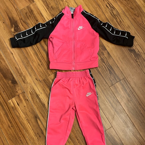 Nike Matching Sets Nike Pink Matching Set Poshmark